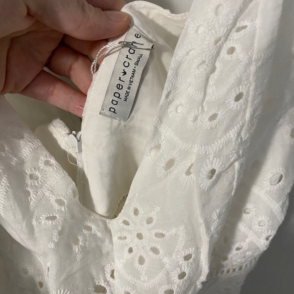 White Eyelet Lace Dress - Picture 4 of 4